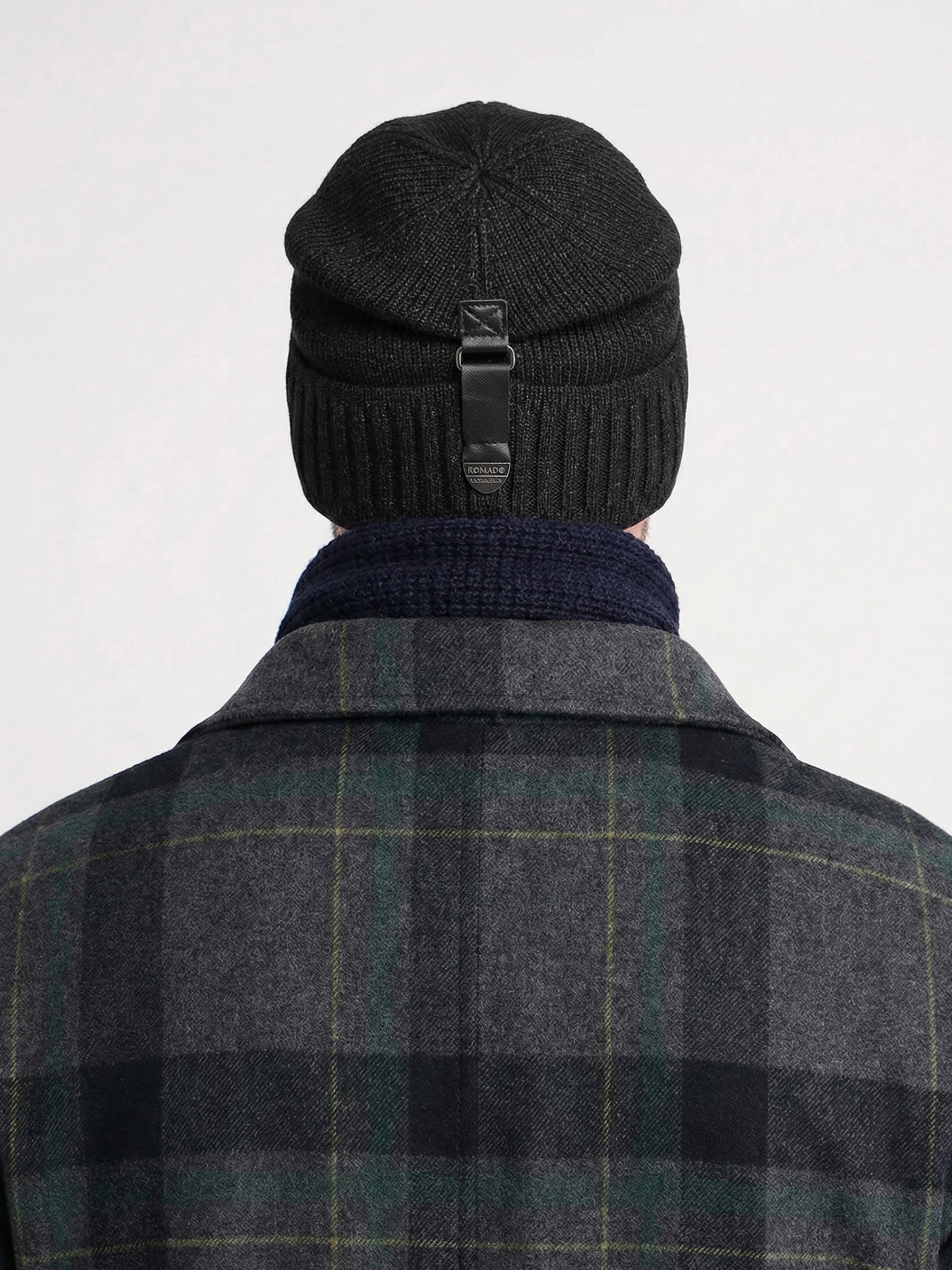 Шапка-бини из смесовой вискозы с отворотом в ассортименте